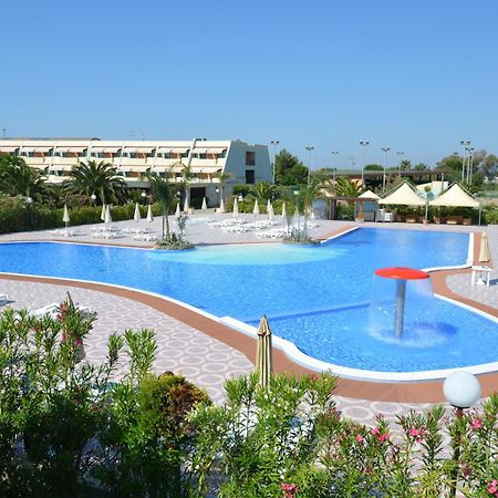 Alessidamo Club Metaponto Hotel Bagian luar foto