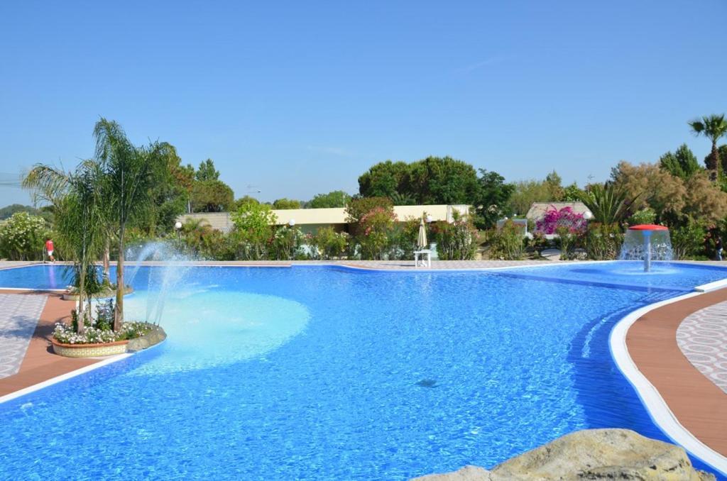 Alessidamo Club Metaponto Hotel Bagian luar foto