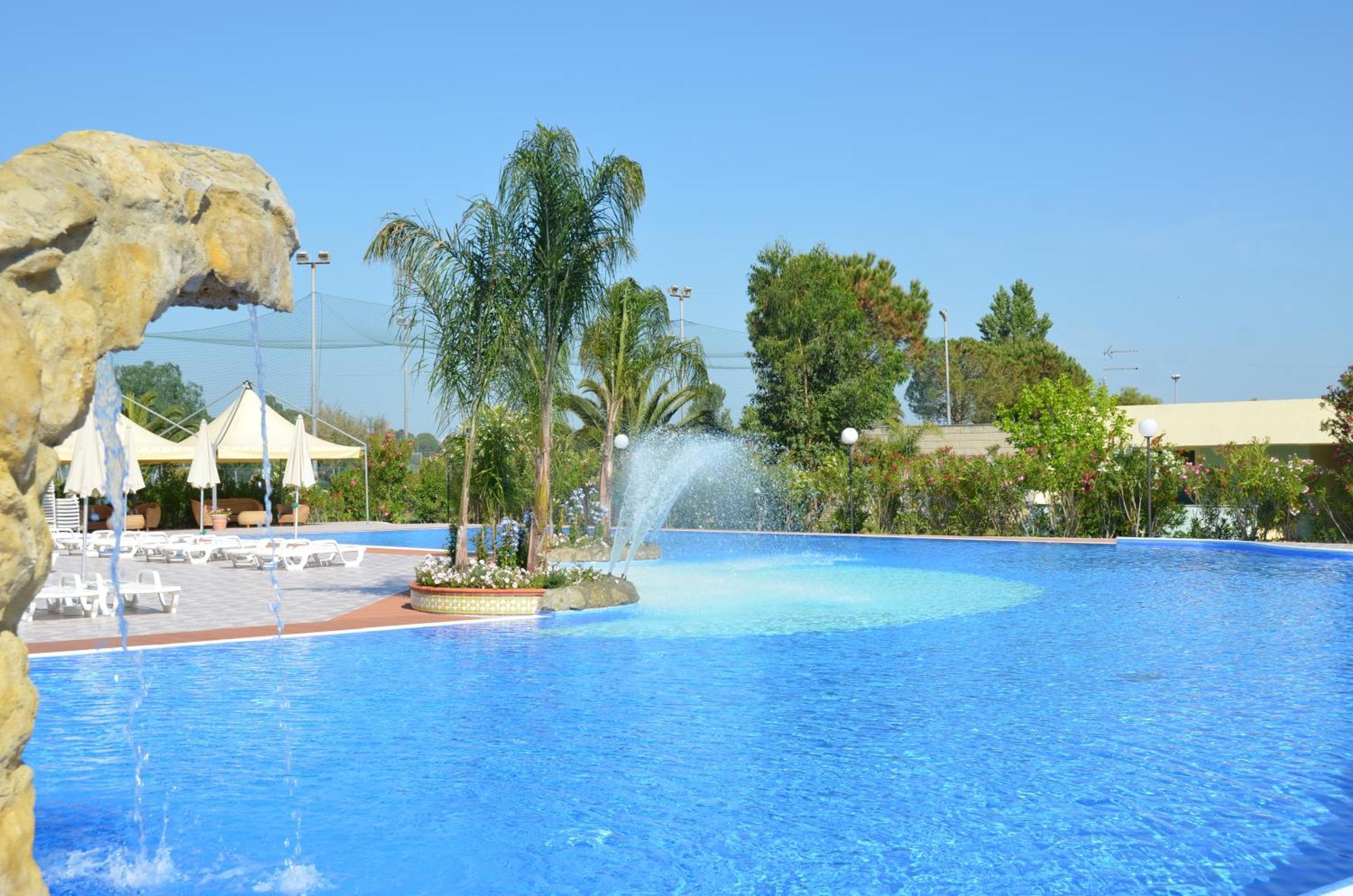 Alessidamo Club Metaponto Hotel Bagian luar foto