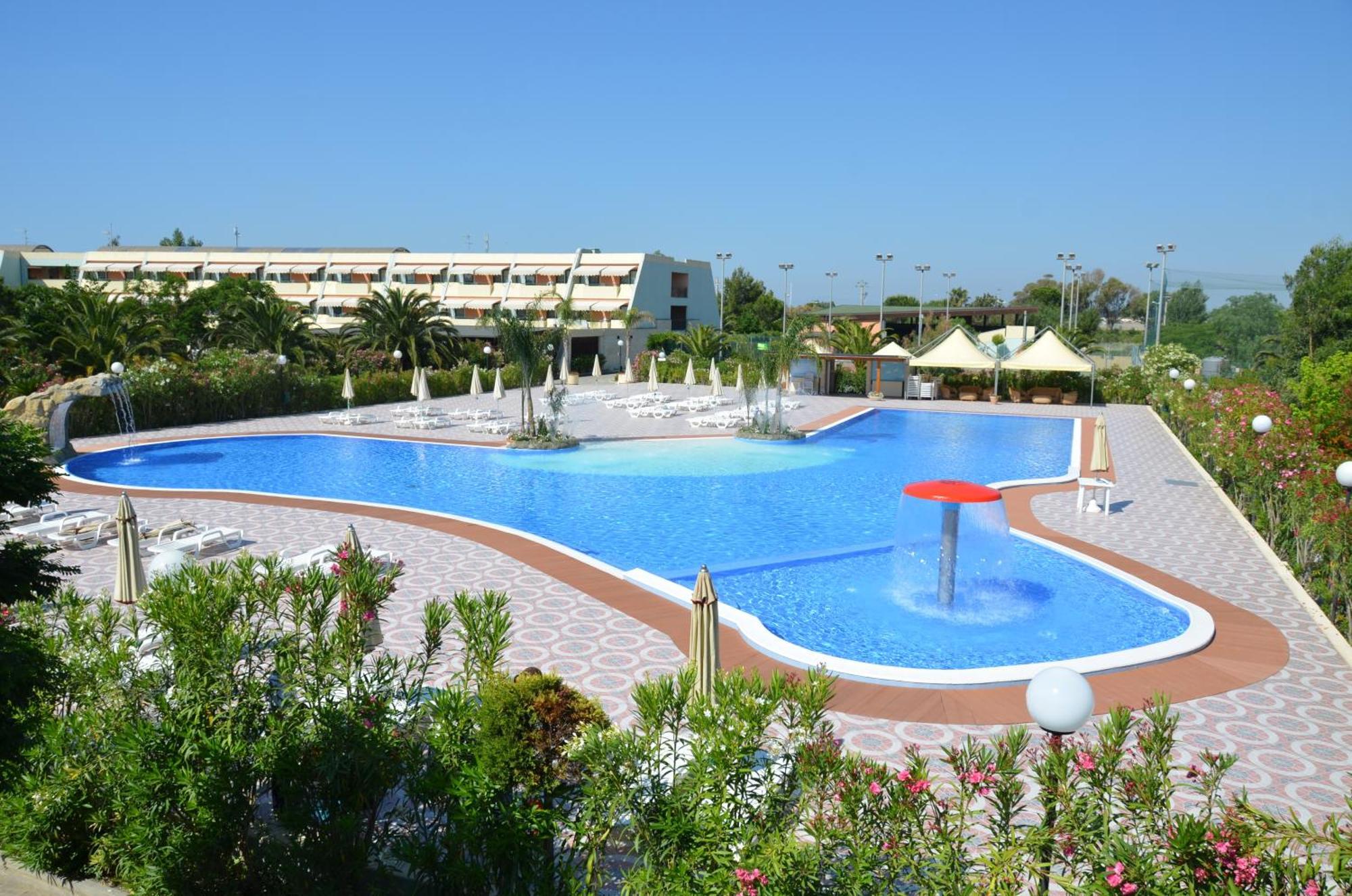 Alessidamo Club Metaponto Hotel Bagian luar foto